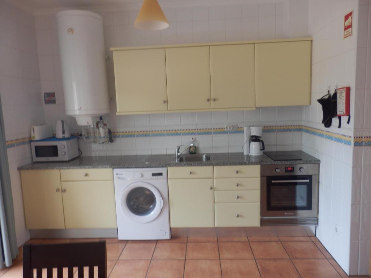 Bel Appartement Au Bord De La Mer De Porto De Mos 라고스 외부 사진